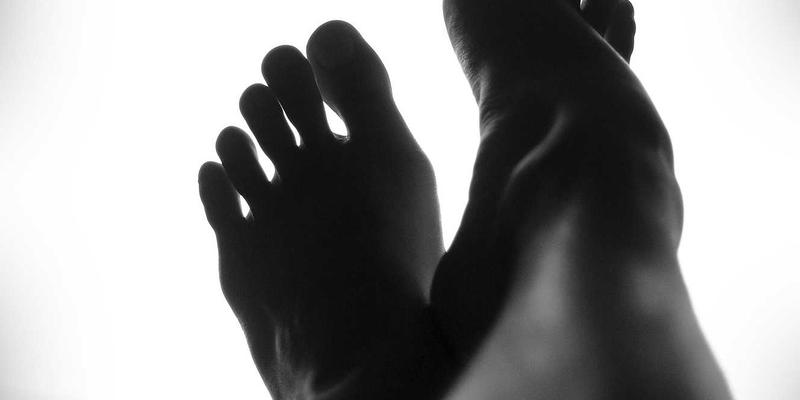 从车间到屏幕：Kelsey Soronen如何用工业艺术重塑数据叙事的灵魂