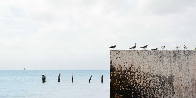 空间叙事的力量：探索Kelsey Soronen如何通过设计作品重塑沉浸式工业体验