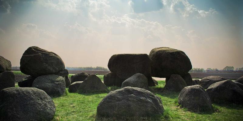 视觉叙事如何驱动环保变革：Kelsey Soronen的创意作品与设计策略解析